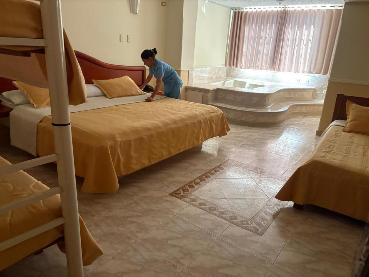 Hotel San Nicolas ブカラマンガ エクステリア 写真